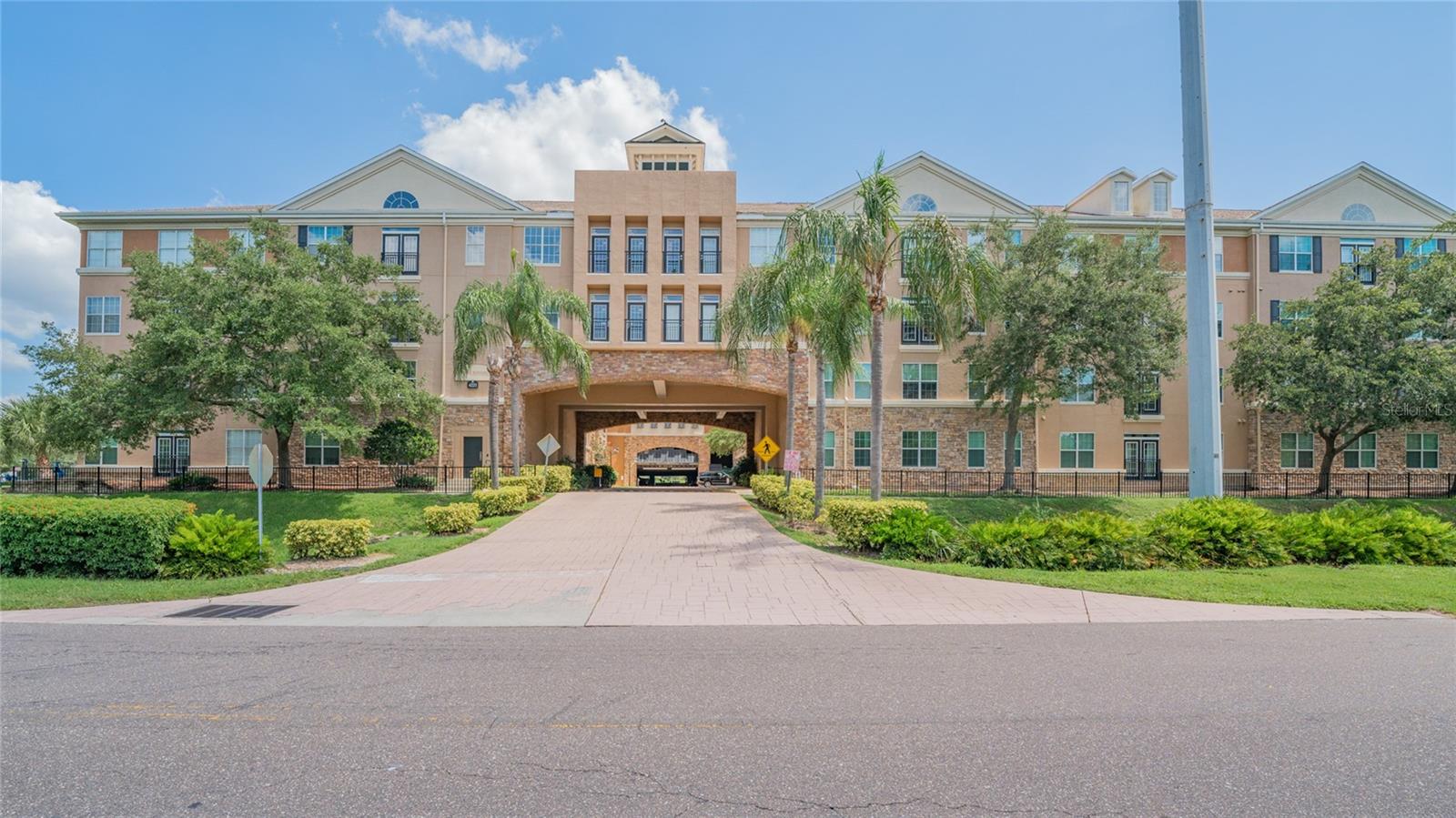 VILLA SONOMA AT INTERNATIONAL - Residential Lease