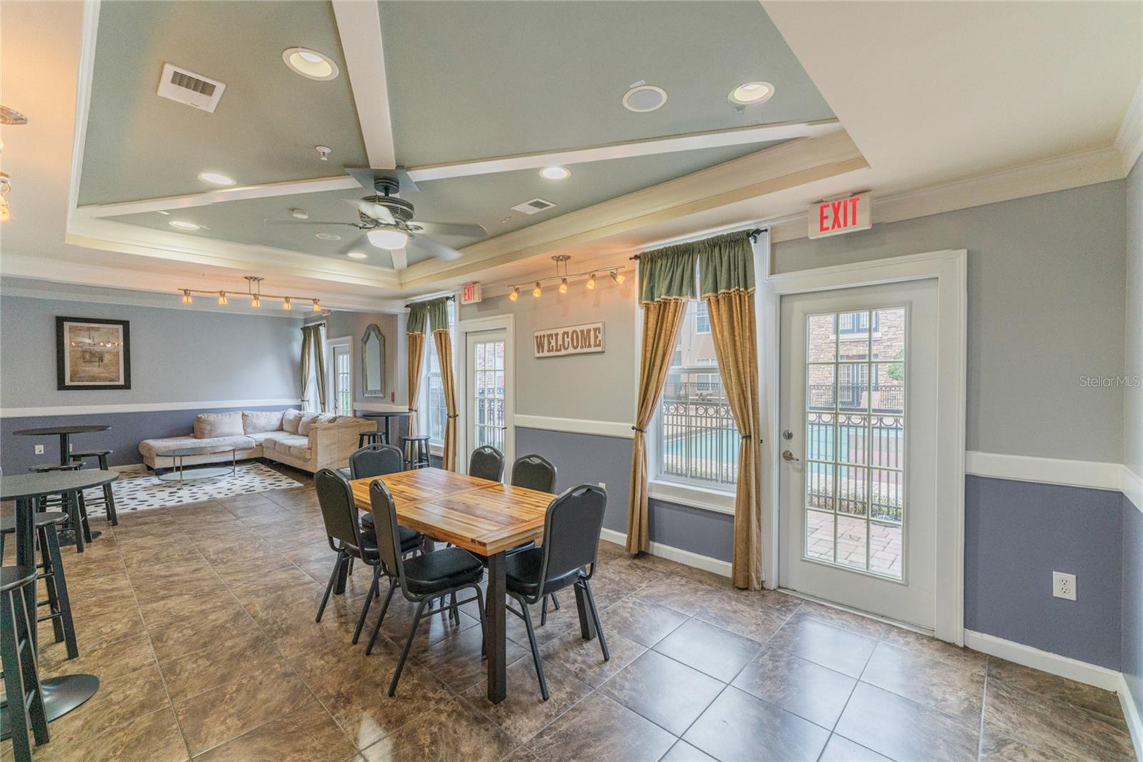 VILLA SONOMA AT INTERNATIONAL - Residential Lease