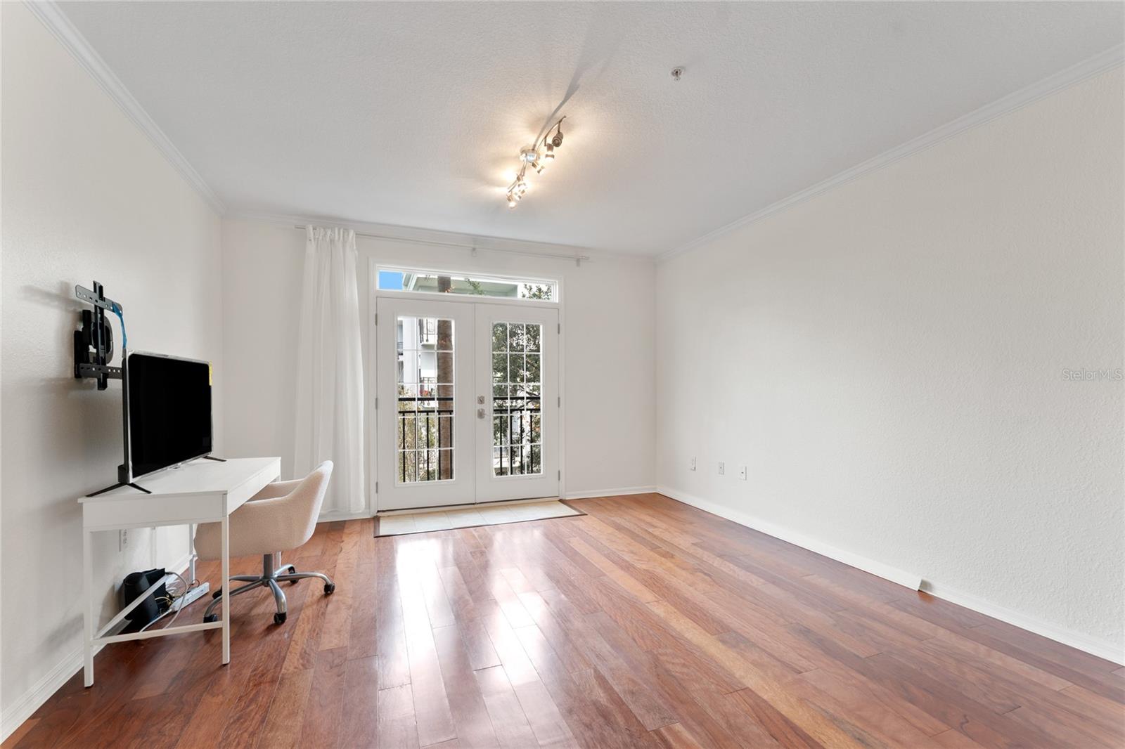 VILLA SONOMA AT INTERNATIONAL - Residential Lease