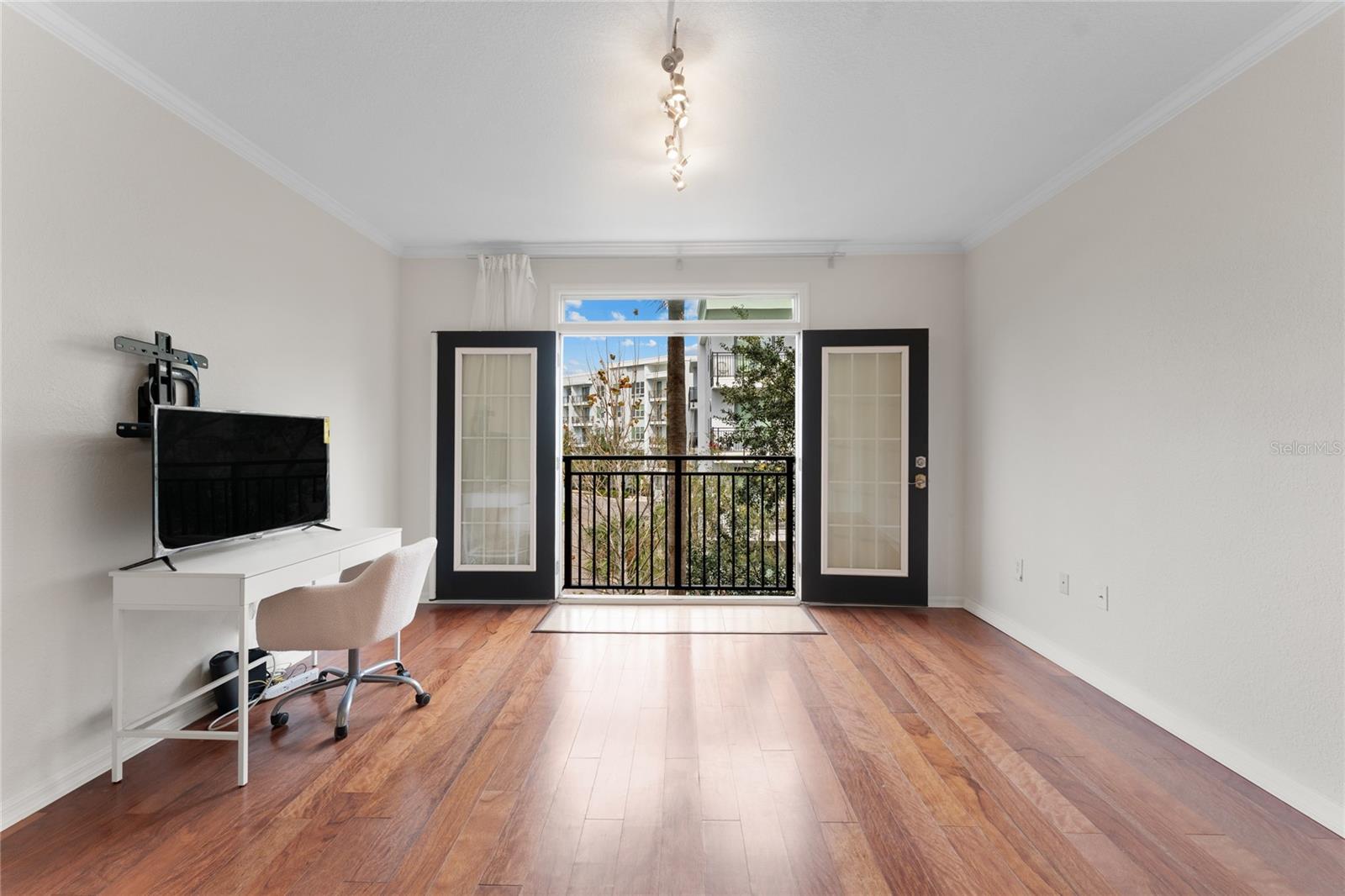 VILLA SONOMA AT INTERNATIONAL - Residential Lease