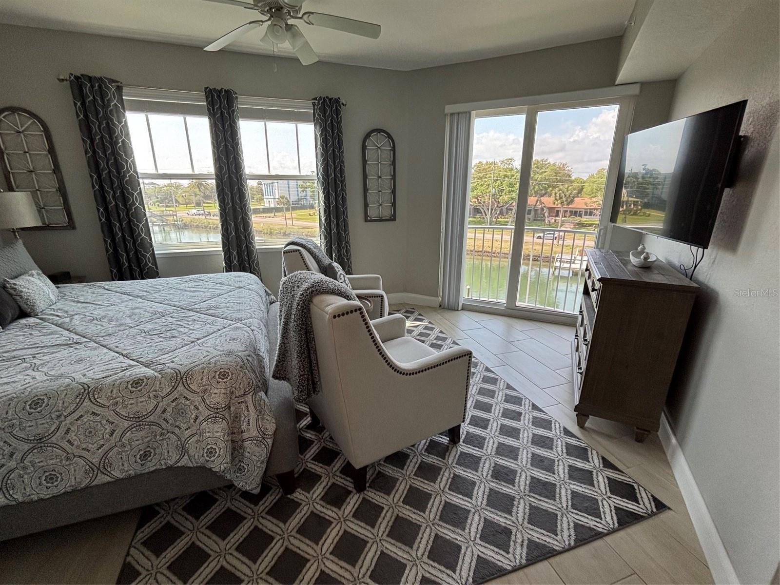 RIVERWALK CONDOMINIUMS - Residential