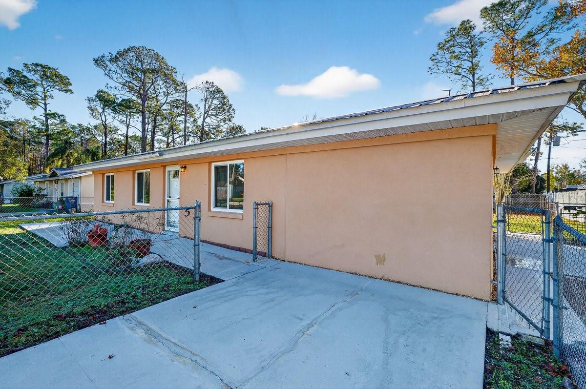 DAYTONA HIGHRIDGE ESTATES ADD UNIT 01 - Residential