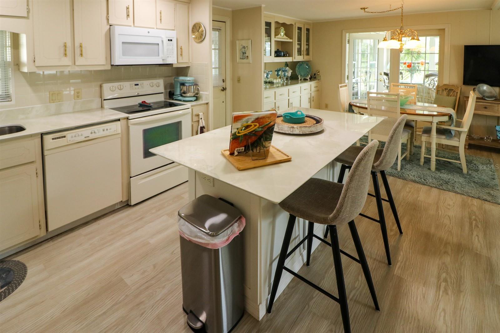 MAPLE LEAF ESTATES - Residential