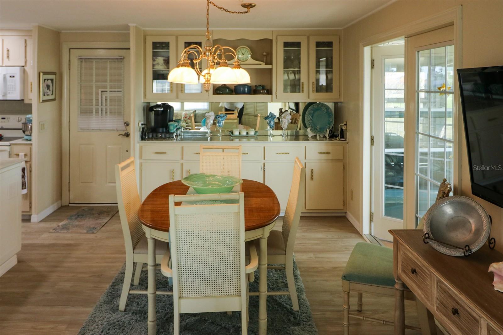 MAPLE LEAF ESTATES - Residential