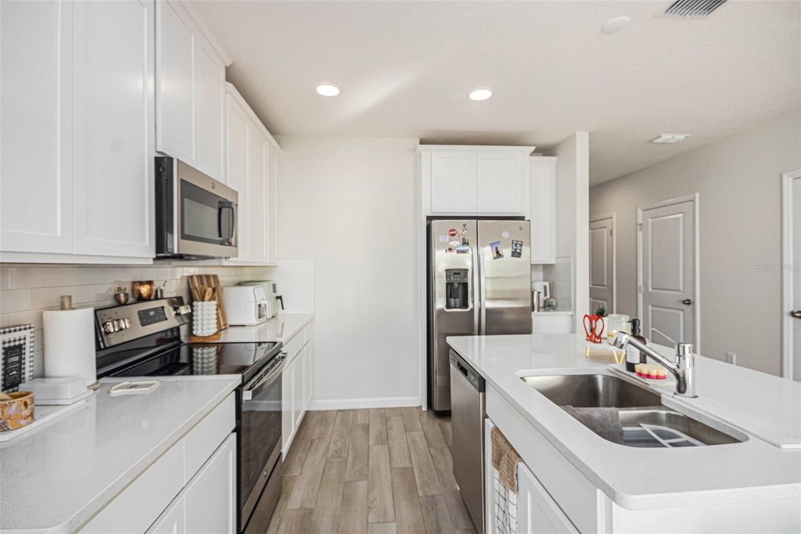 EDEN AT CROSS PRAIRIE - Residential