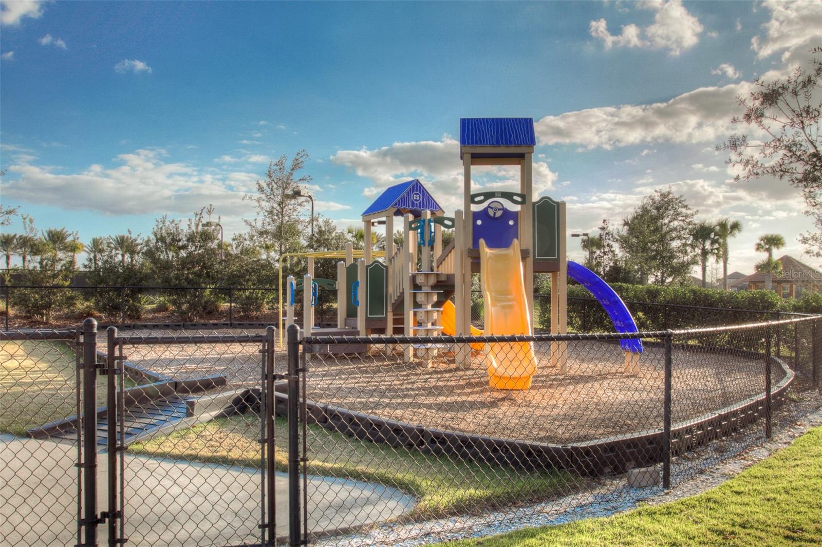 BACCIANO I AT ESPLANADE LAKEWOOD RANCH 4 - Residential Lease