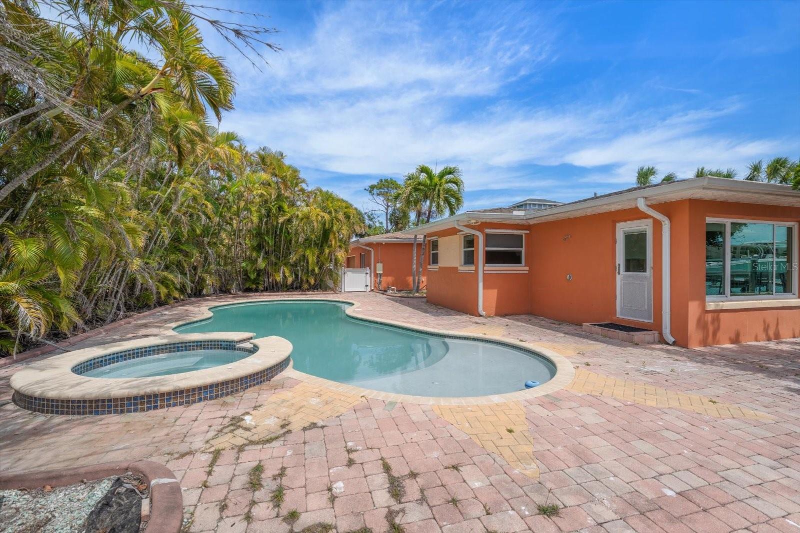 ST. PETERSBURG BEACH NORTH - Residential