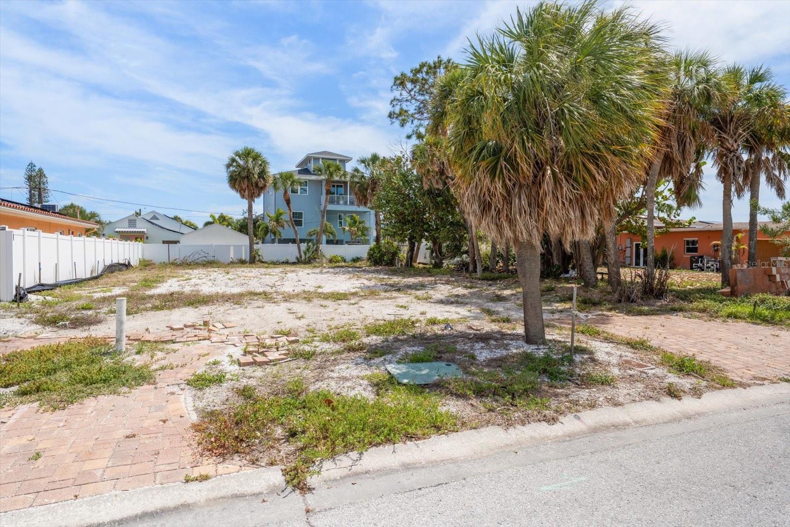 ST. PETERSBURG BEACH NORTH - Residential