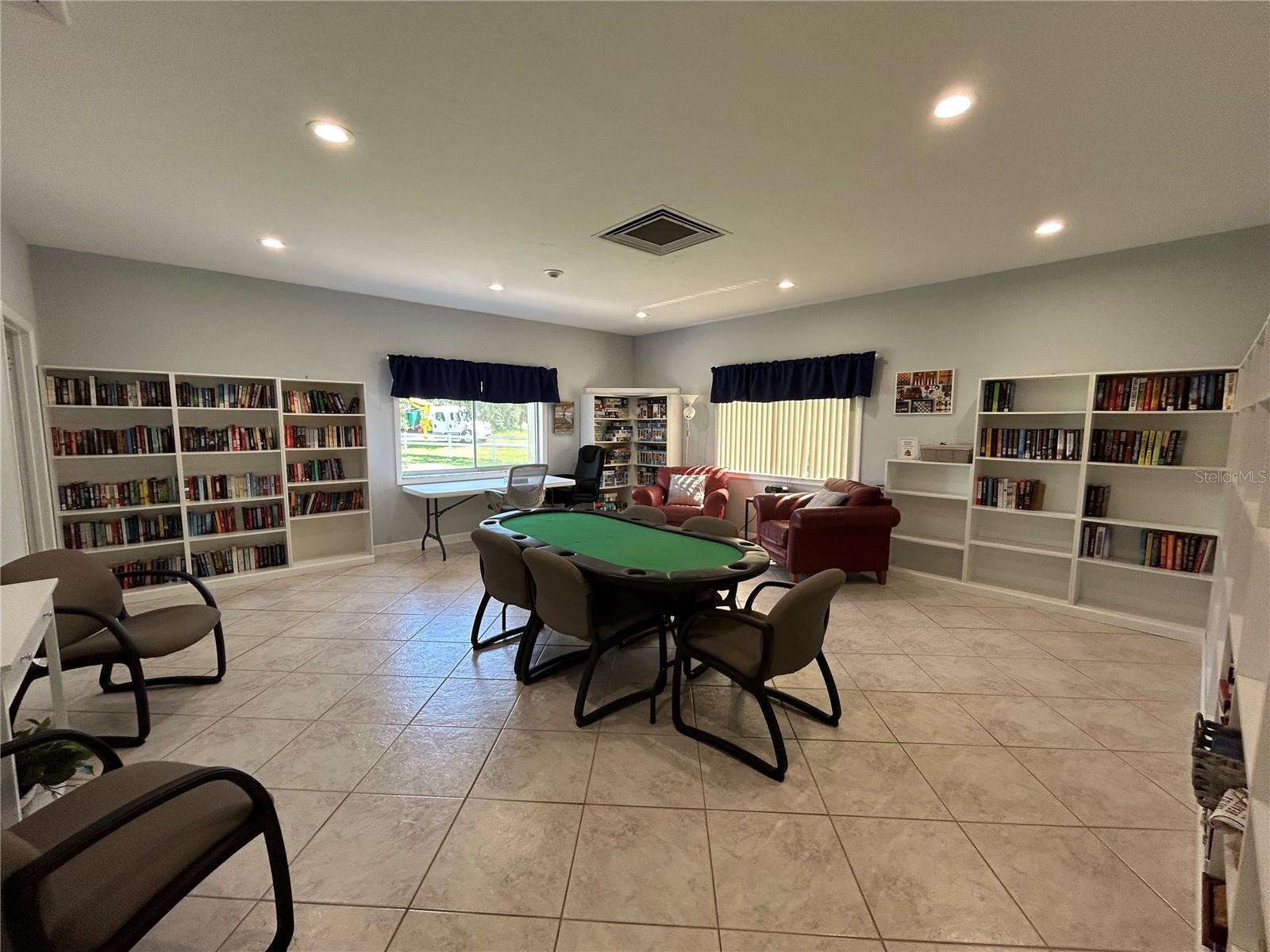 GLEN OAKS GARDEN APTS 1 - Residential