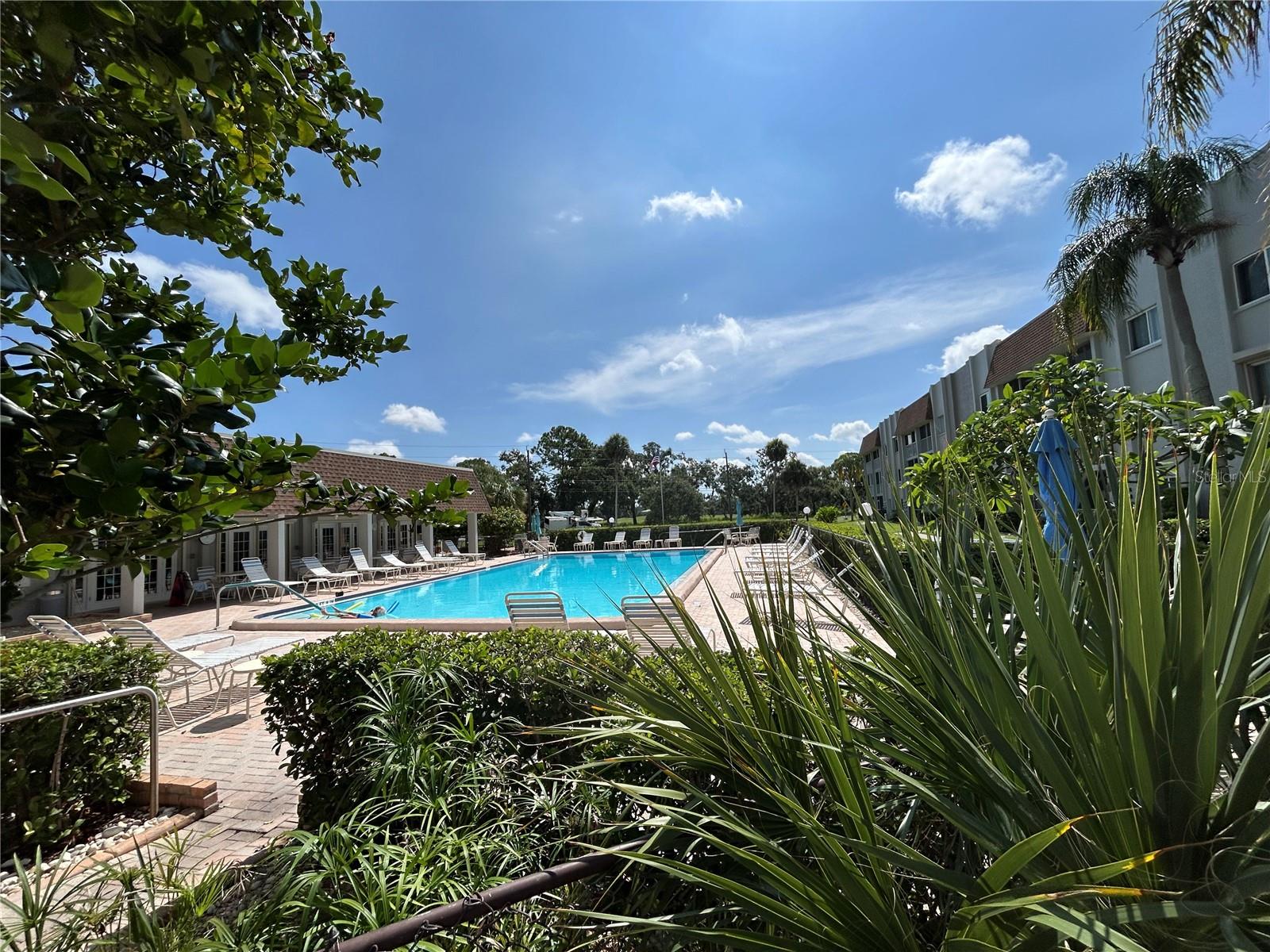 GLEN OAKS GARDEN APTS 1 - Residential