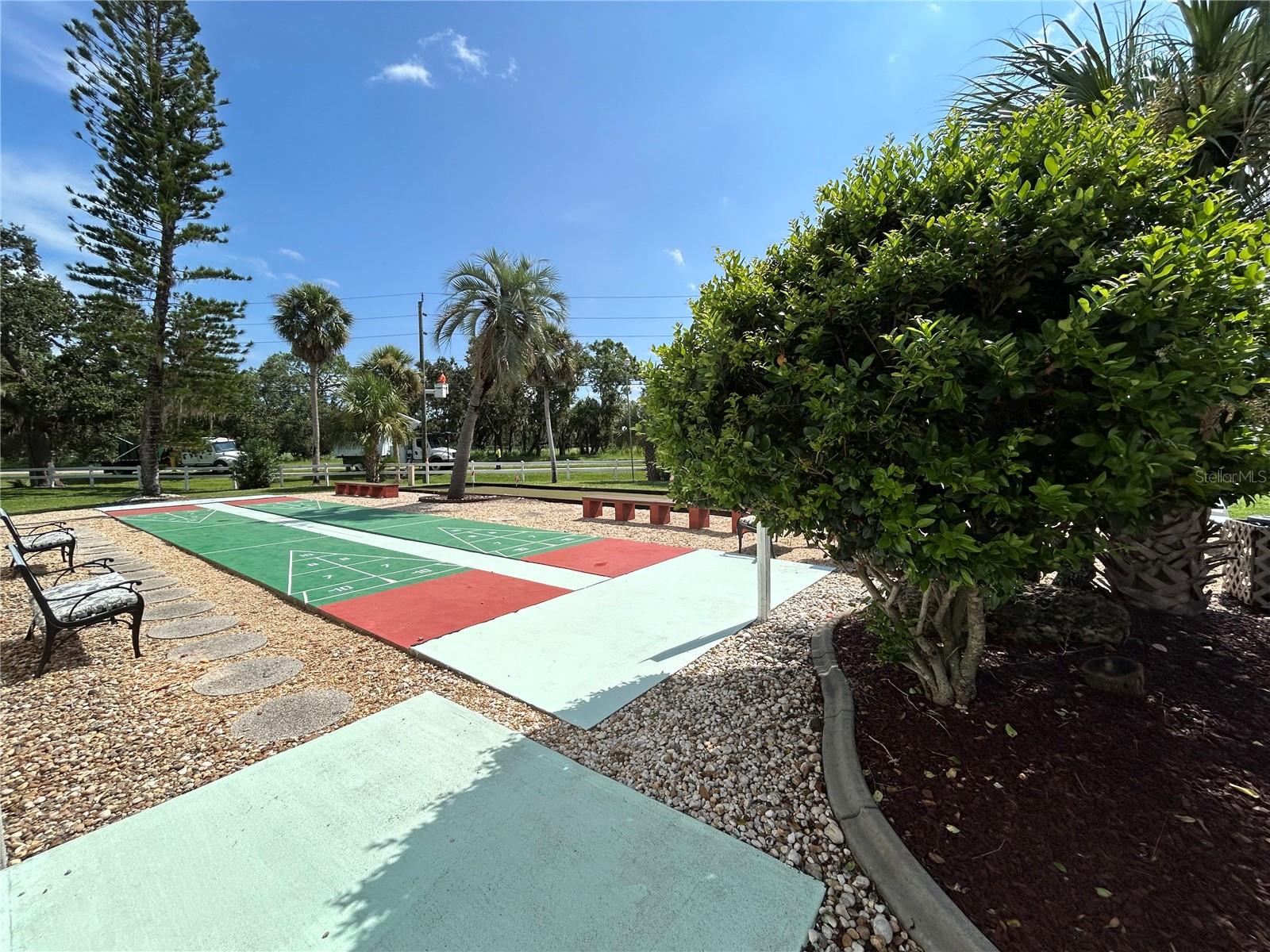 GLEN OAKS GARDEN APTS 1 - Residential