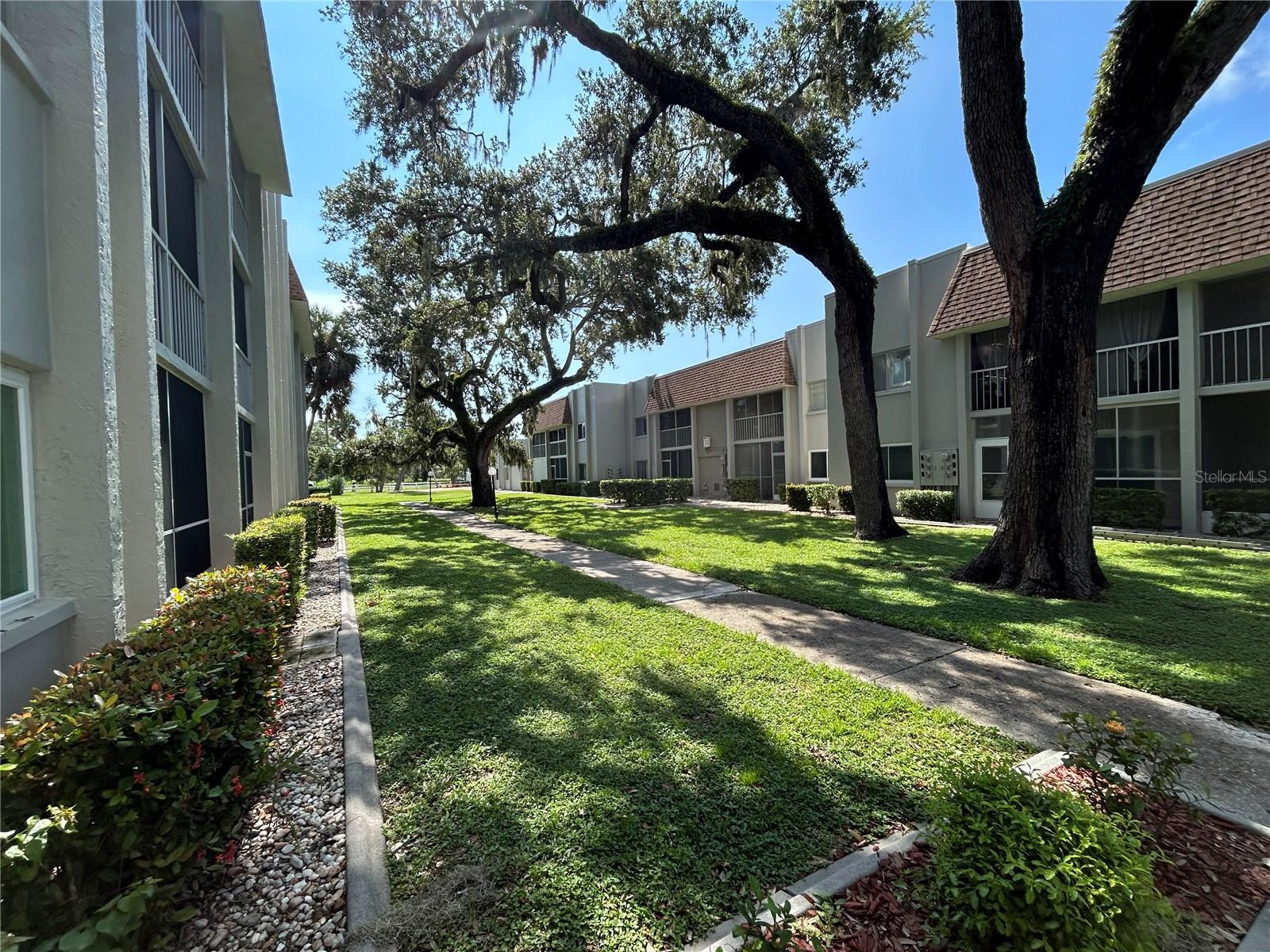 GLEN OAKS GARDEN APTS 1 - Residential