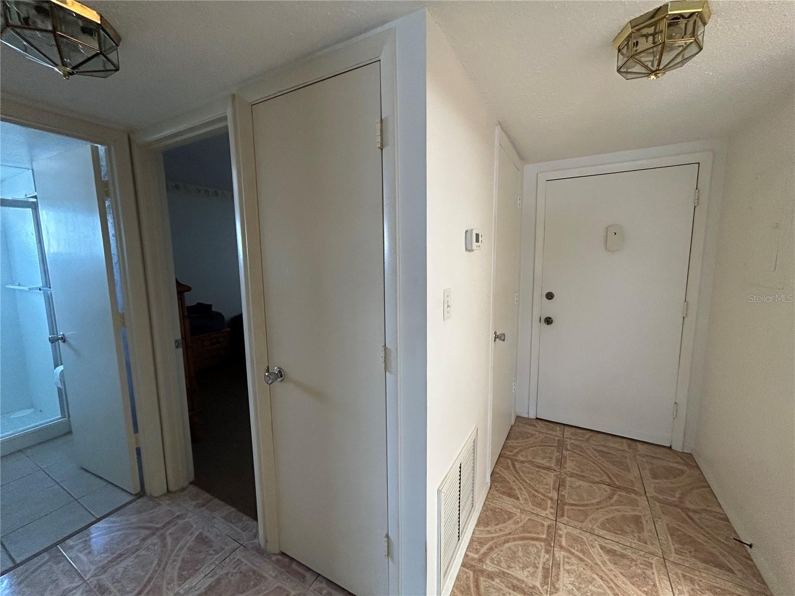 GLEN OAKS GARDEN APTS 1 - Residential