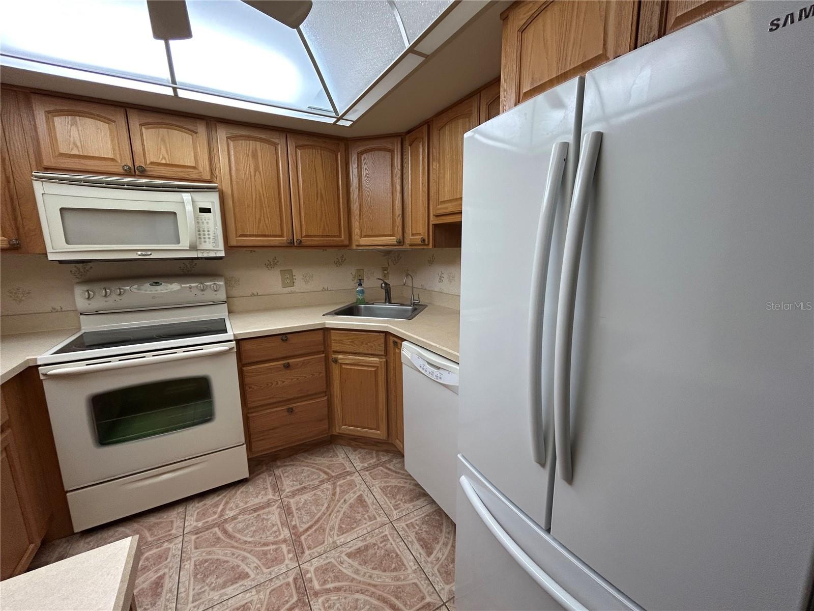 GLEN OAKS GARDEN APTS 1 - Residential