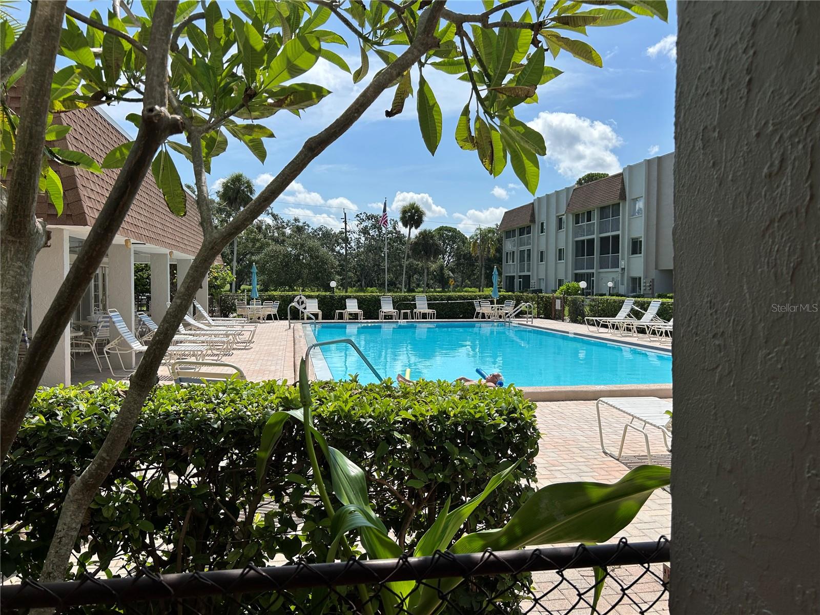 GLEN OAKS GARDEN APTS 1 - Residential