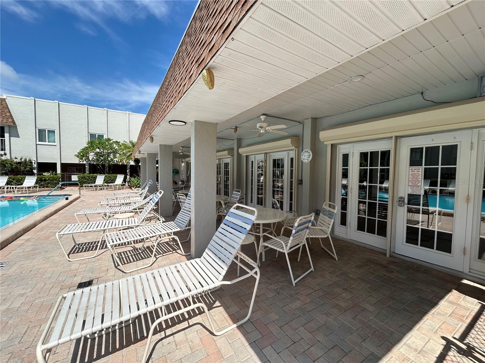 GLEN OAKS GARDEN APTS 1 - Residential