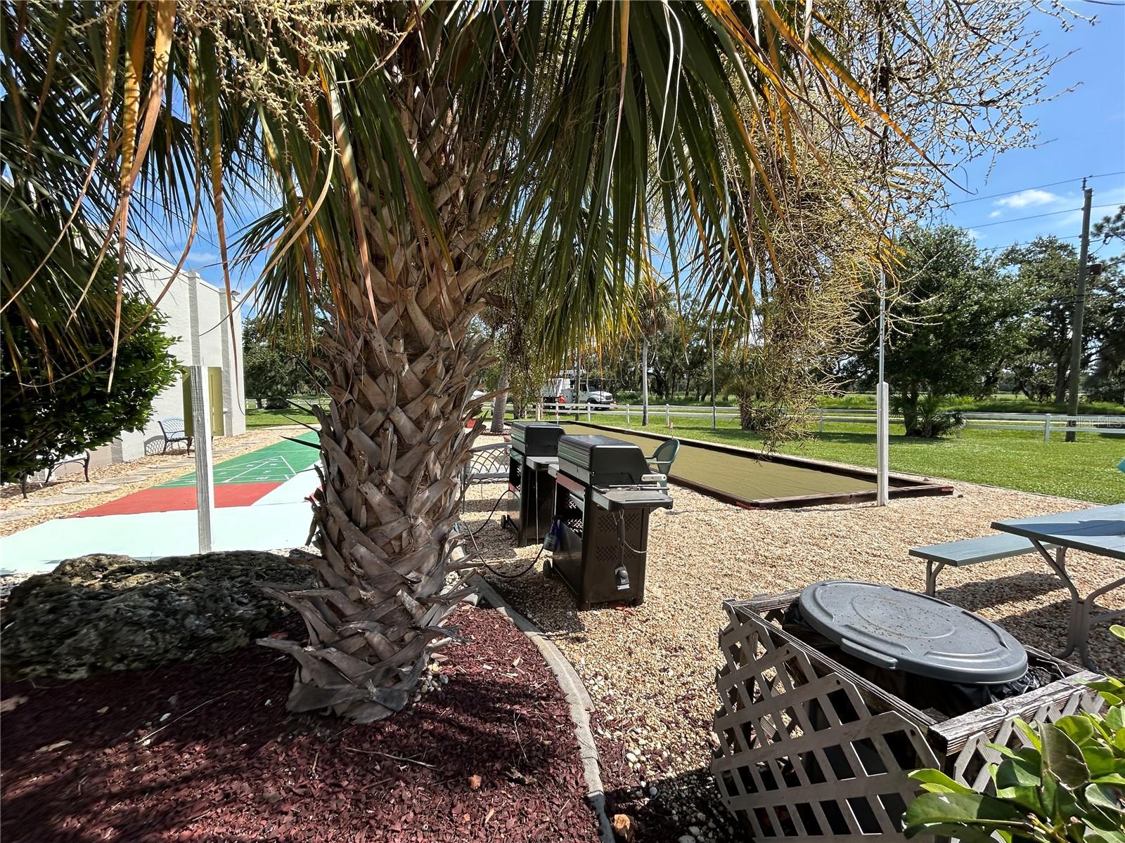 GLEN OAKS GARDEN APTS 1 - Residential