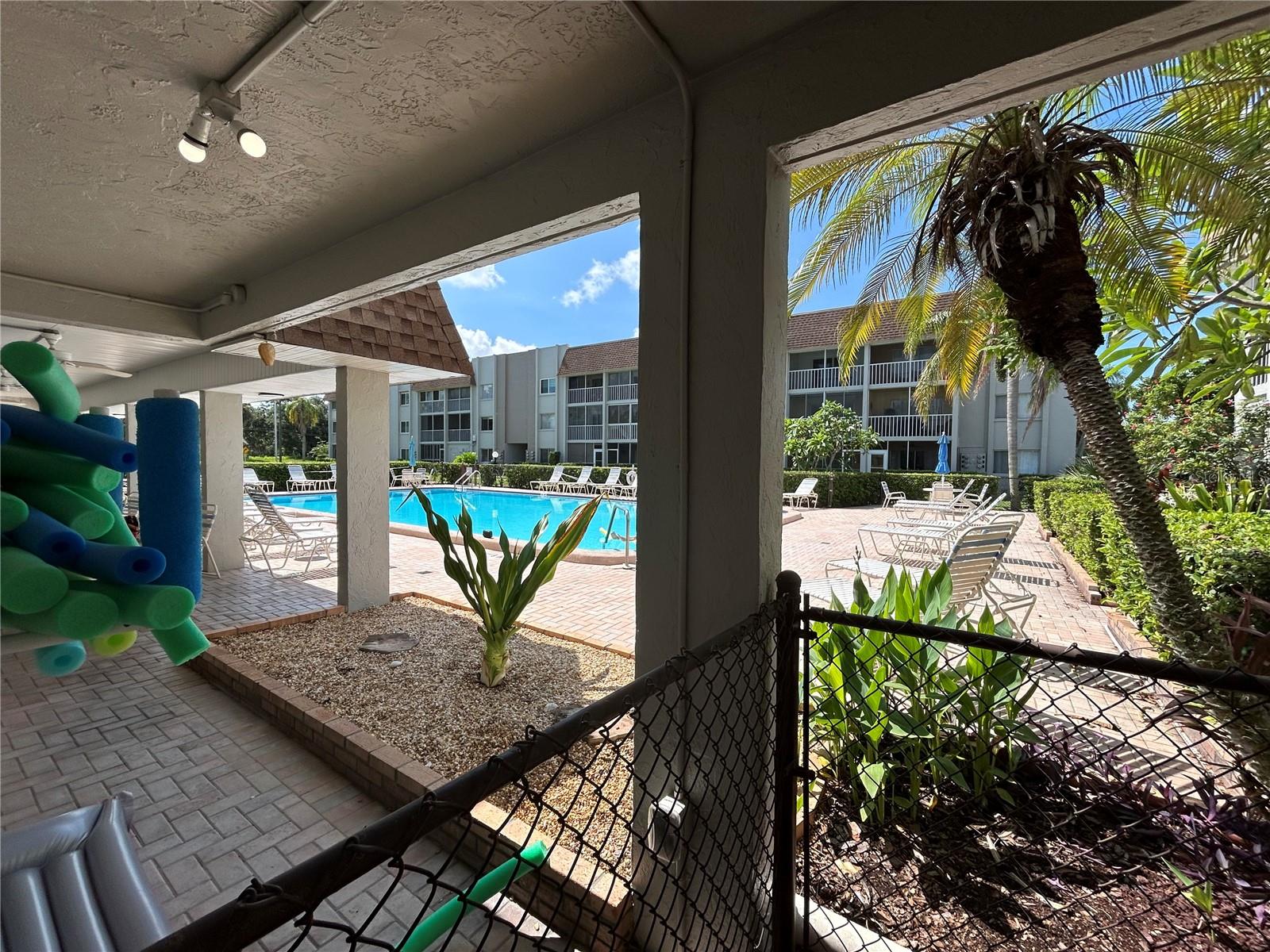 GLEN OAKS GARDEN APTS 1 - Residential