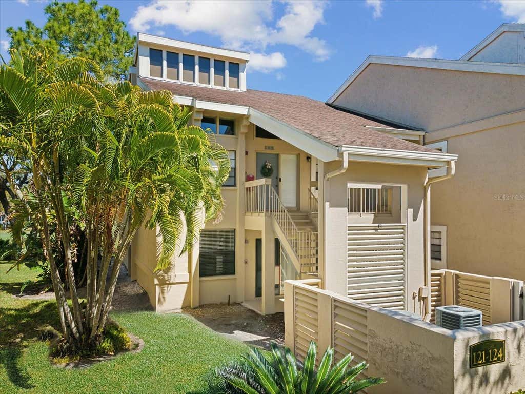 Photo of 121 Lindsay Lane #31, Oldsmar, FL 34677 (MLS # W7888205)