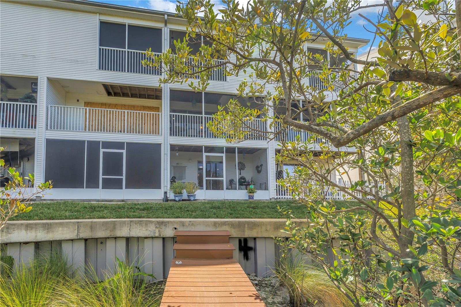 TARA CAY SOUND SOUTH II - Residential