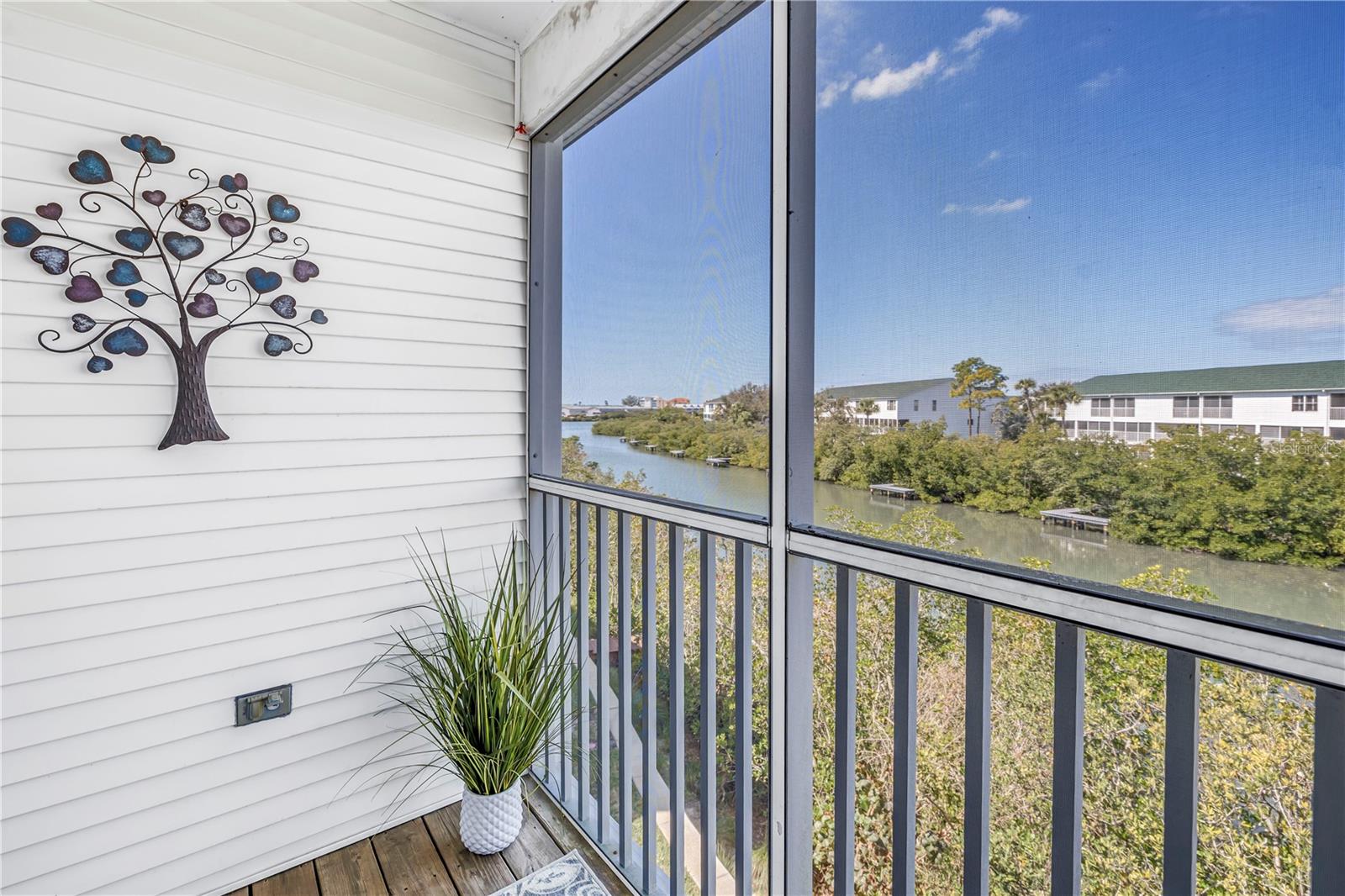 TARA CAY SOUND SOUTH II - Residential