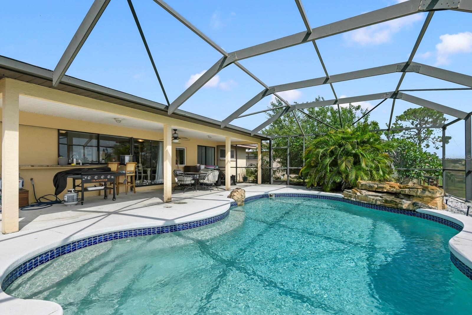 744 FLAMINGO DRIVE
