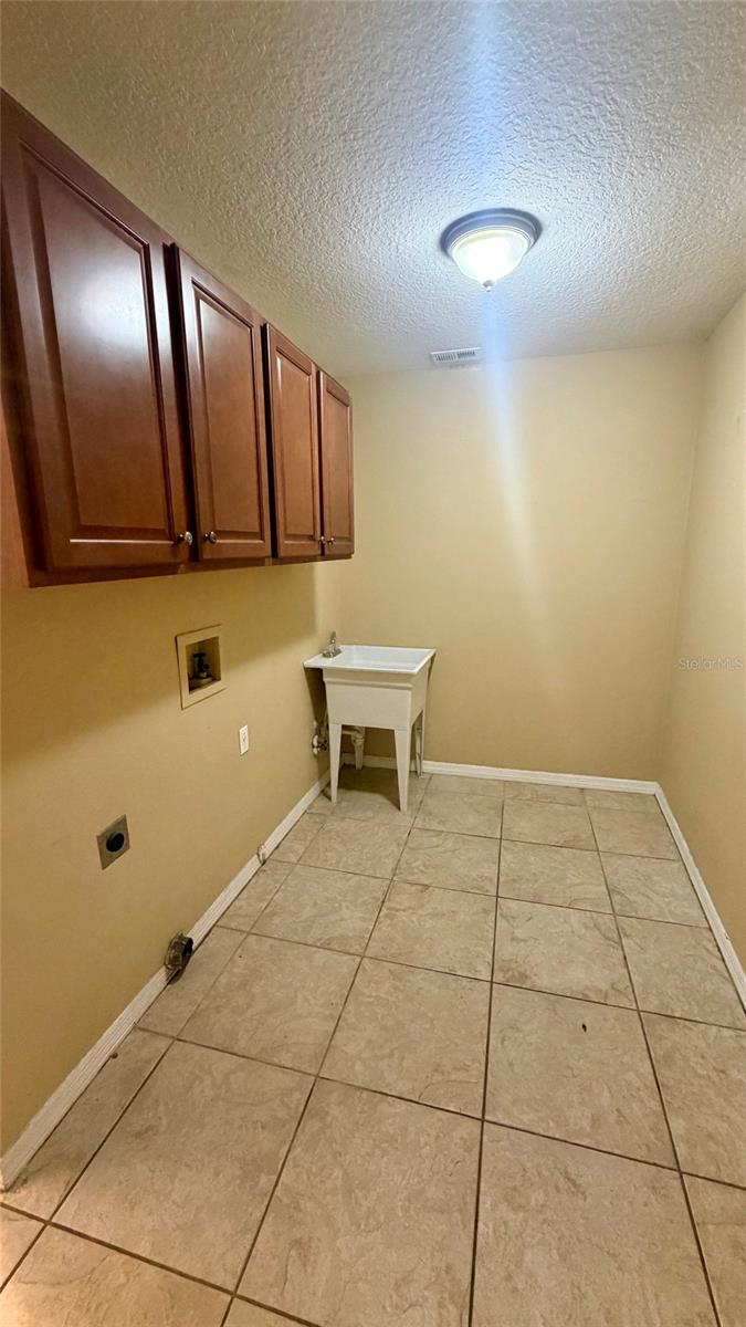 FOXWOOD PH 1 - Residential Lease