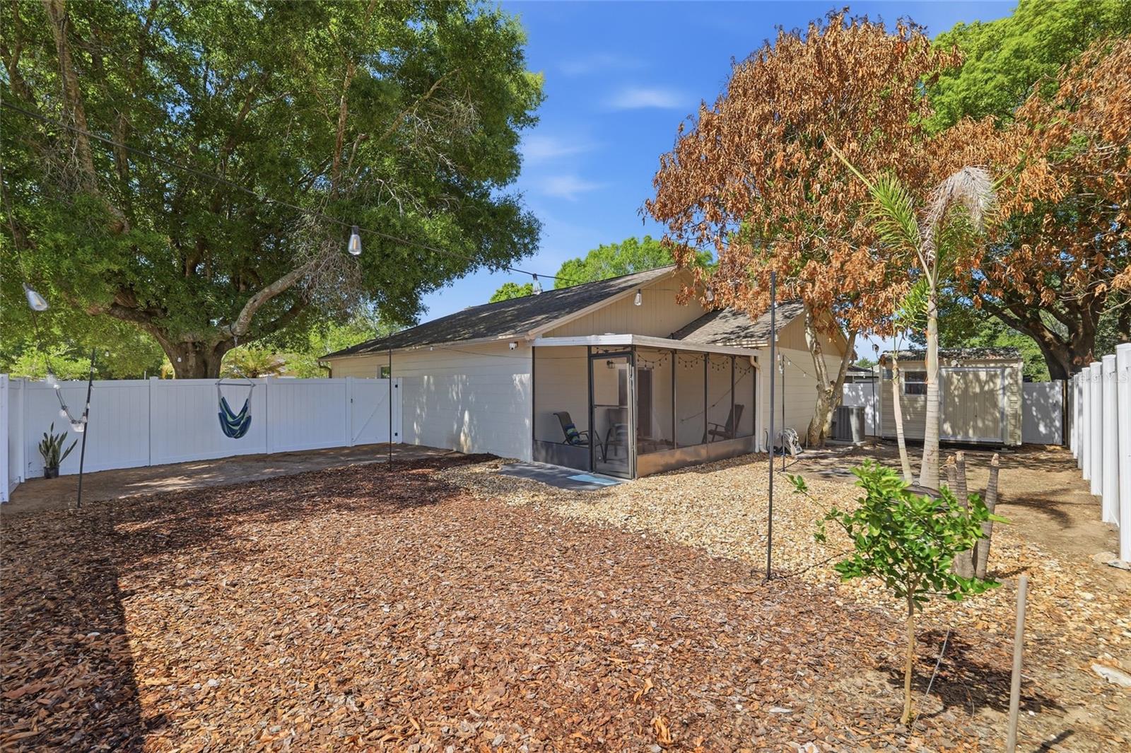 VALRICO VISTA - Residential