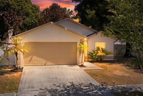 Photo of 2116 Intervista Ln, Valrico, FL 33594 (MLS # TB8503861)