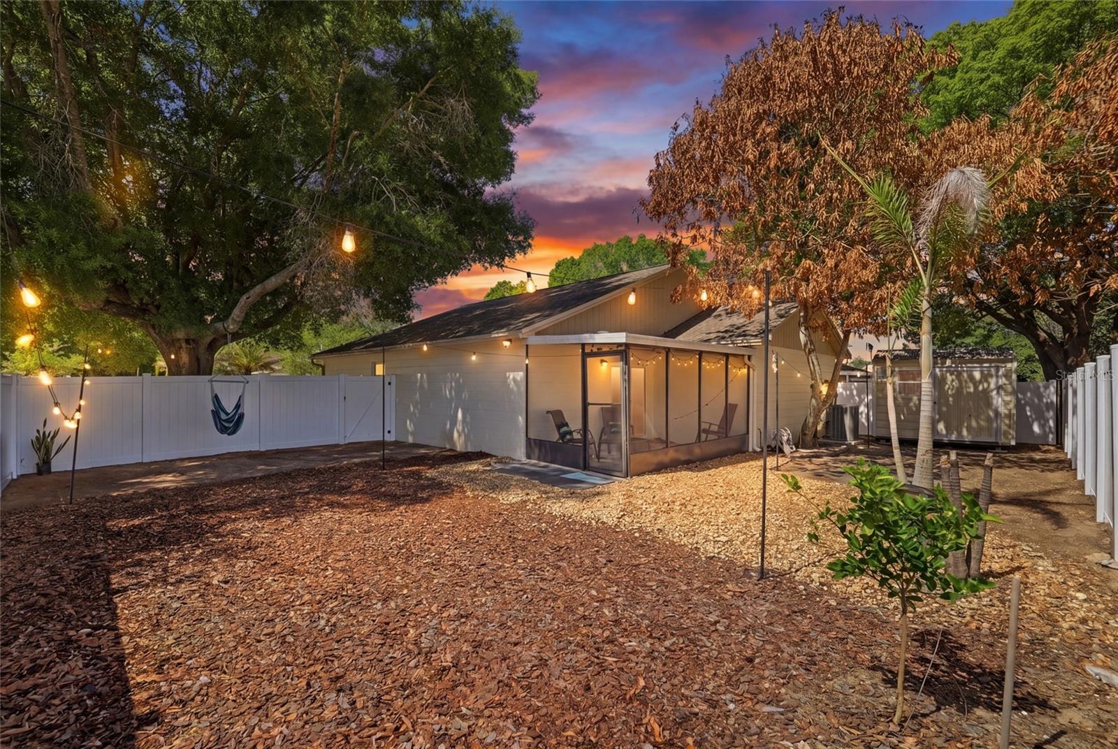 VALRICO VISTA - Residential