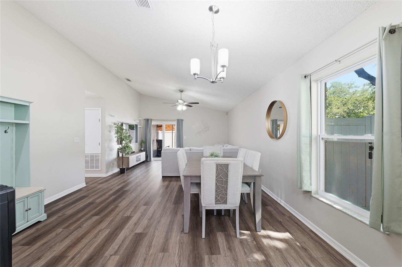 VALRICO VISTA - Residential