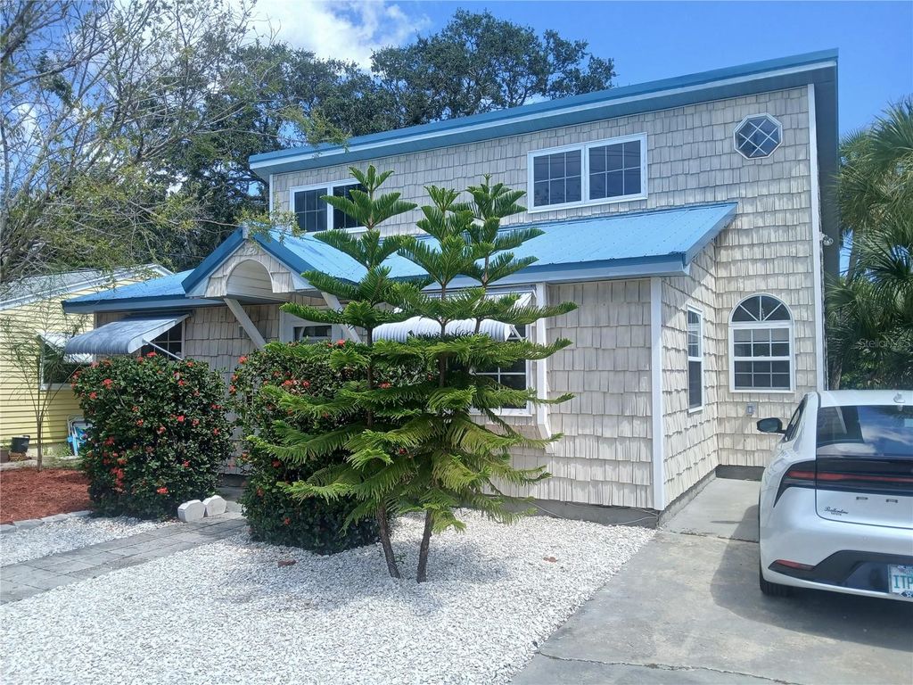 Photo of 2728 58th Street S, Gulfport, FL 33707 (MLS # TB8380410)