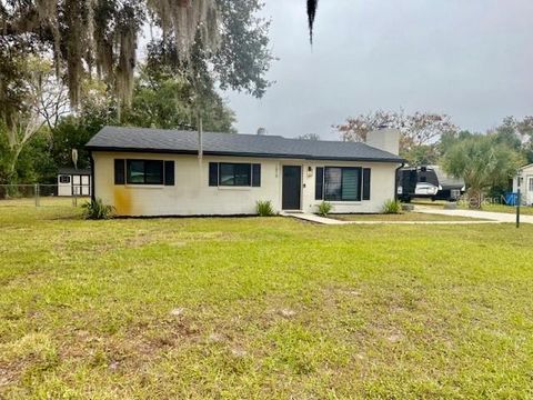1819 OAK STREET DELAND FL 32724