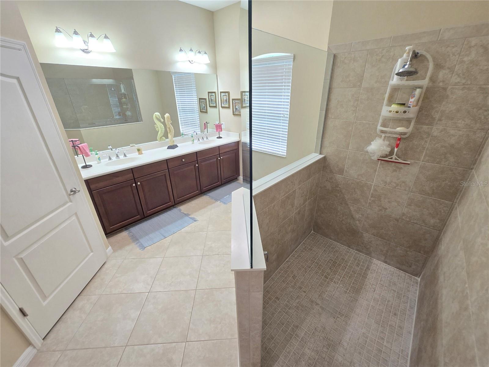 GRAND PALM PH 1A - Residential Lease