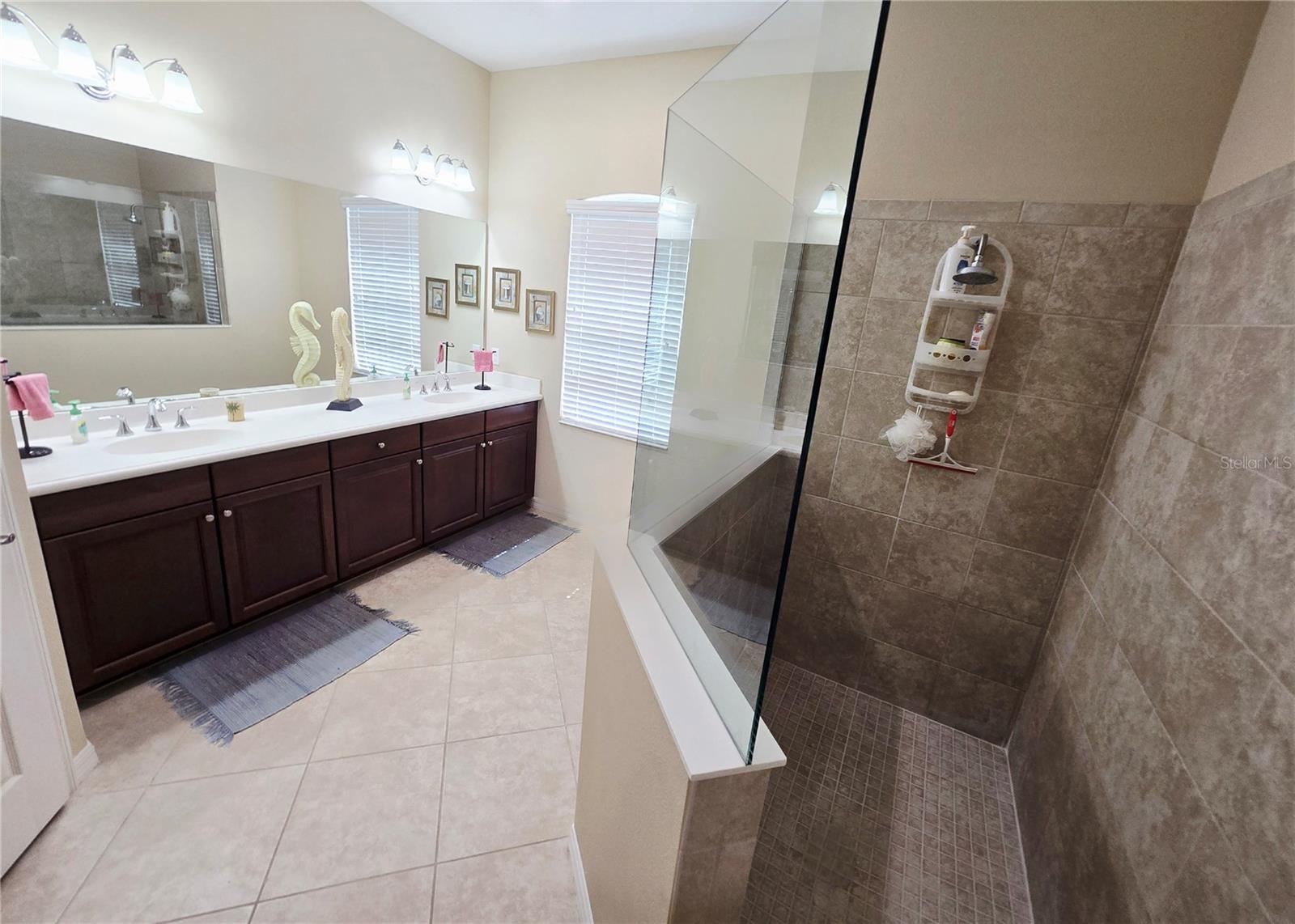 GRAND PALM PH 1A - Residential Lease