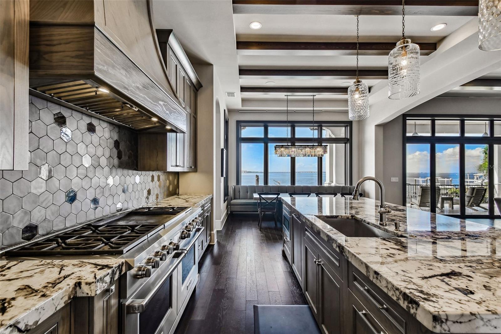 SUNSET PARK ISLES UNIT 1 - Residential