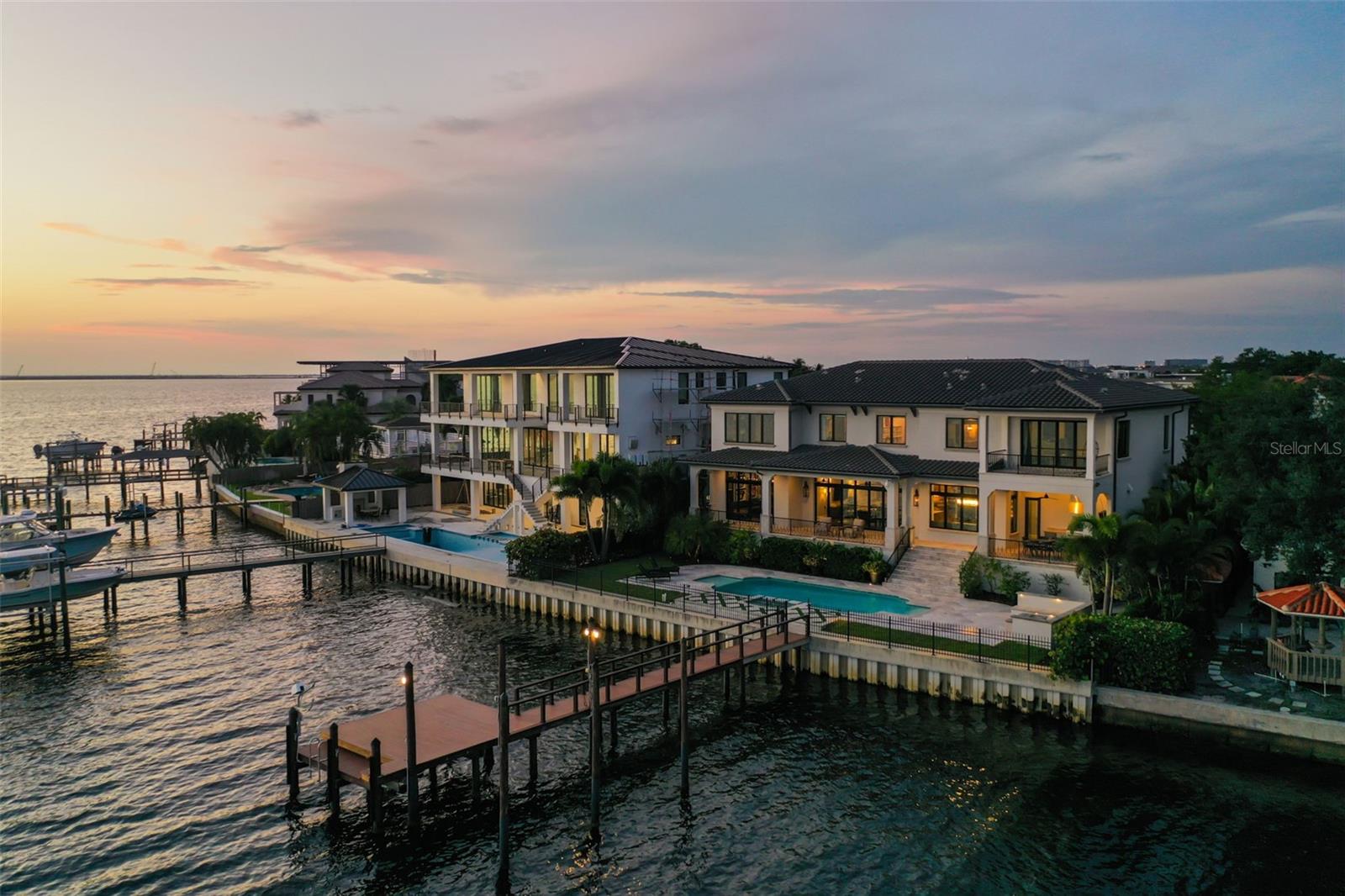 SUNSET PARK ISLES UNIT 1 - Residential