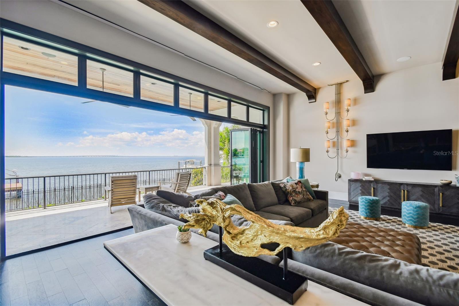 SUNSET PARK ISLES UNIT 1 - Residential