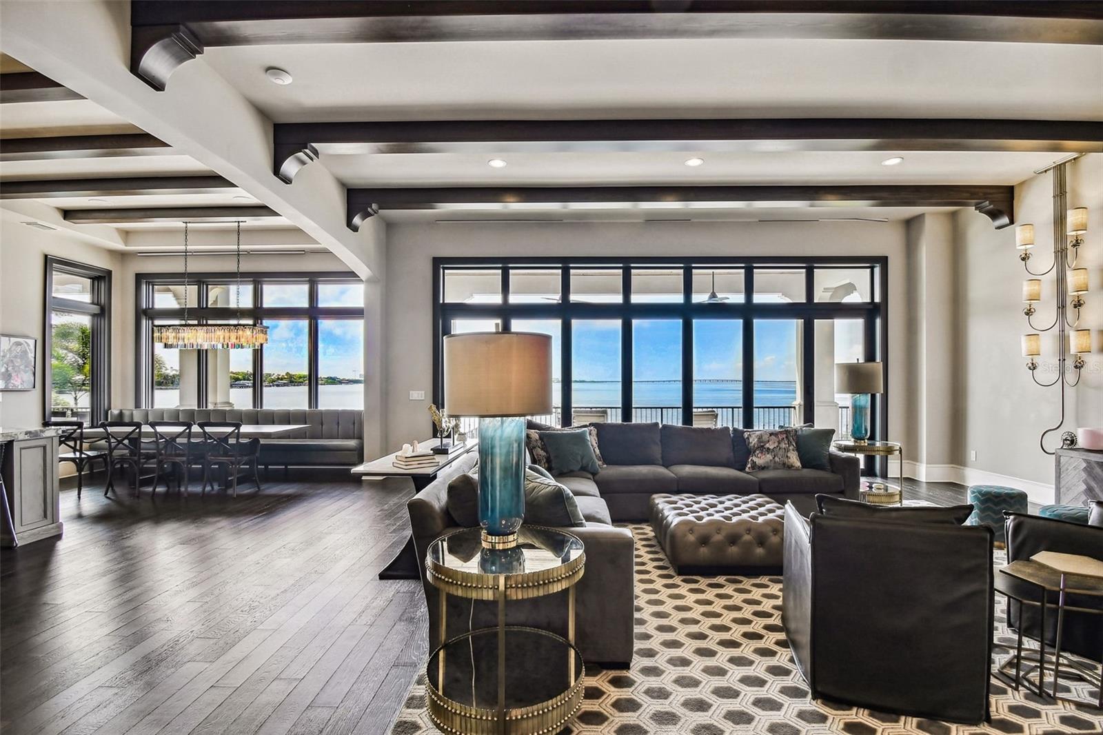 SUNSET PARK ISLES UNIT 1 - Residential