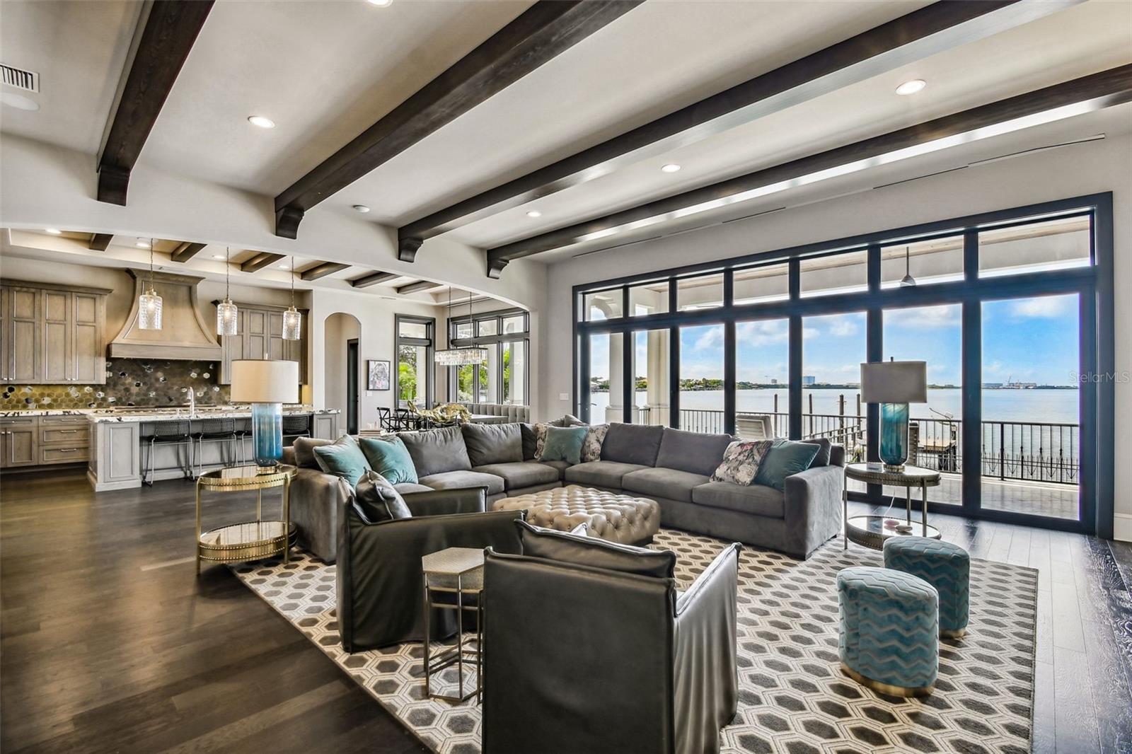 SUNSET PARK ISLES UNIT 1 - Residential