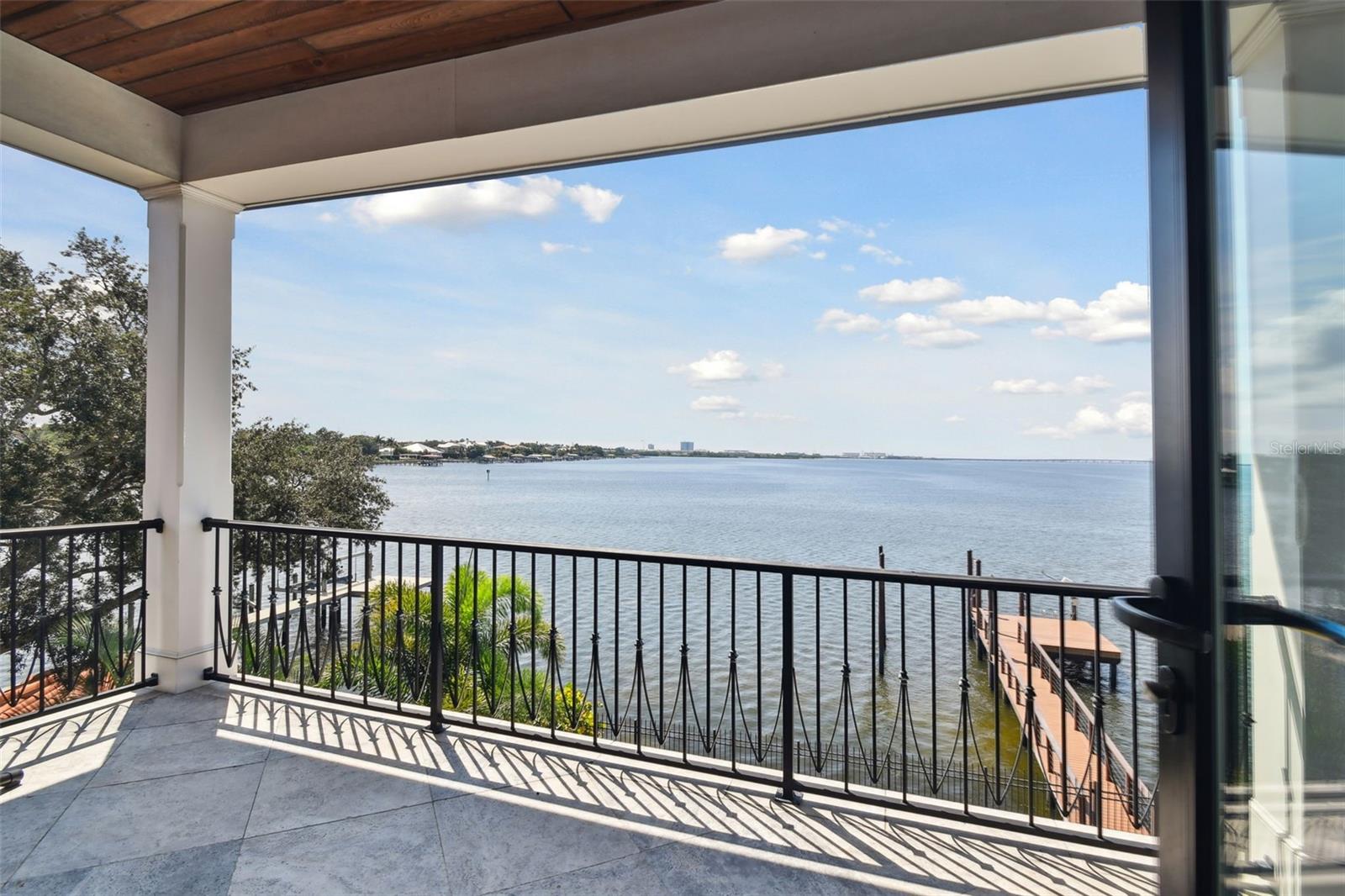 SUNSET PARK ISLES UNIT 1 - Residential