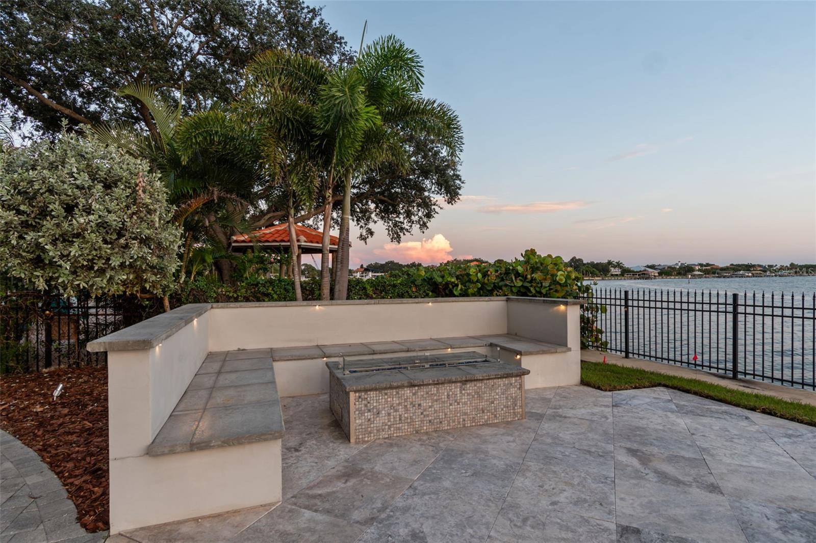 SUNSET PARK ISLES UNIT 1 - Residential
