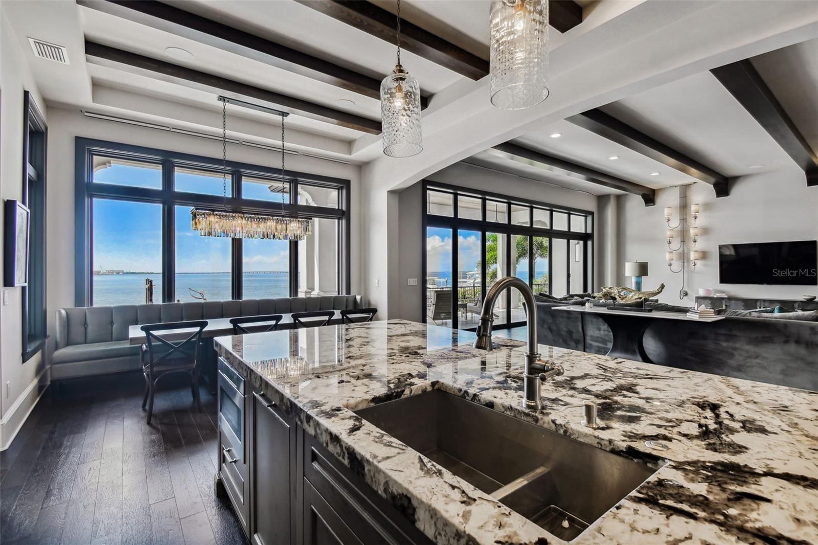 SUNSET PARK ISLES UNIT 1 - Residential