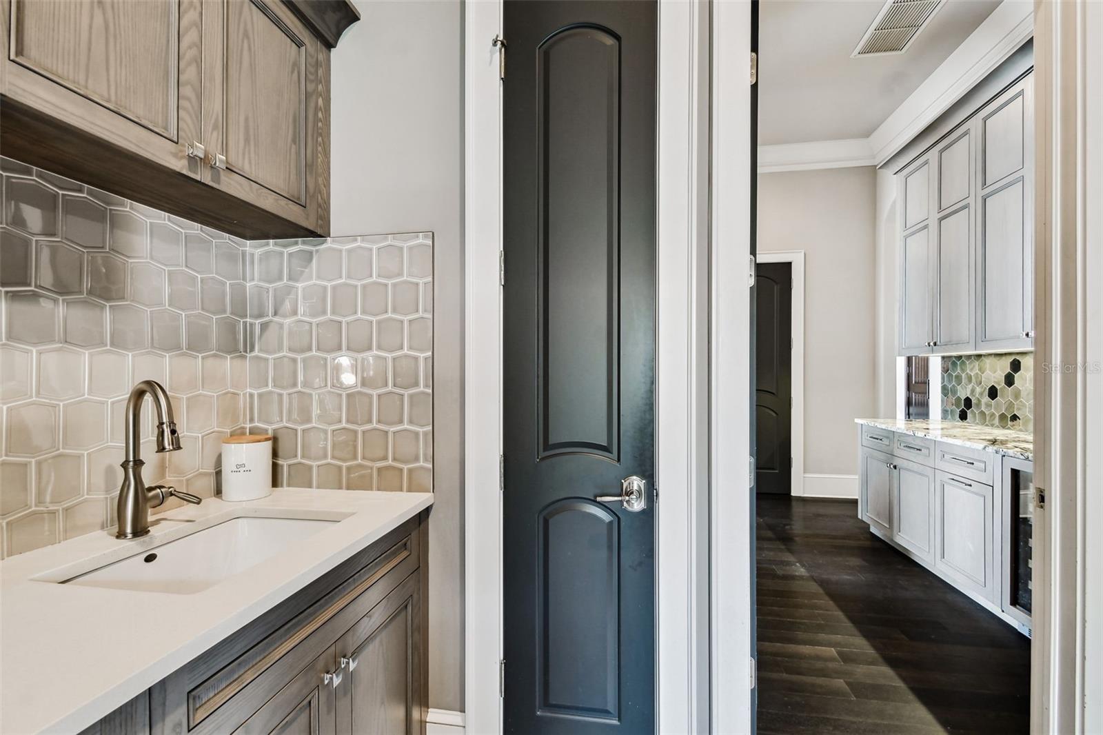 SUNSET PARK ISLES UNIT 1 - Residential