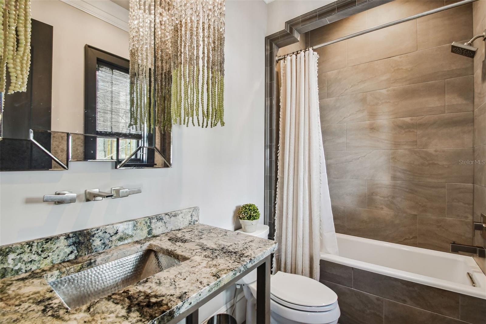 SUNSET PARK ISLES UNIT 1 - Residential