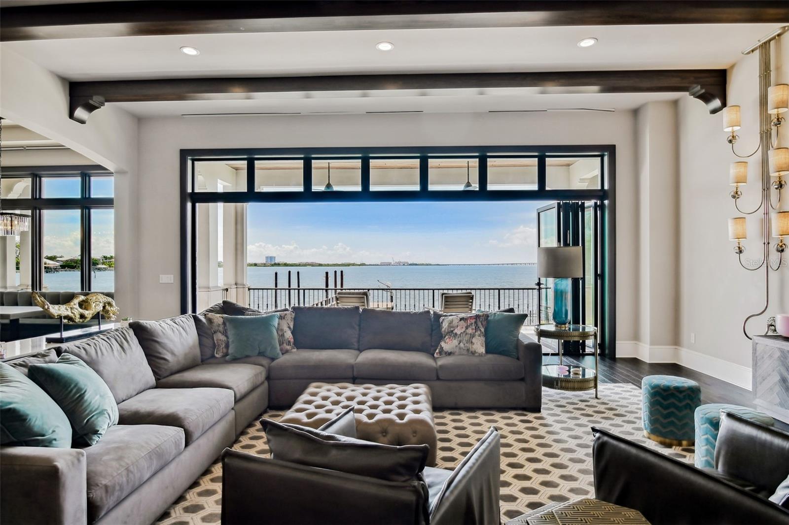 SUNSET PARK ISLES UNIT 1 - Residential