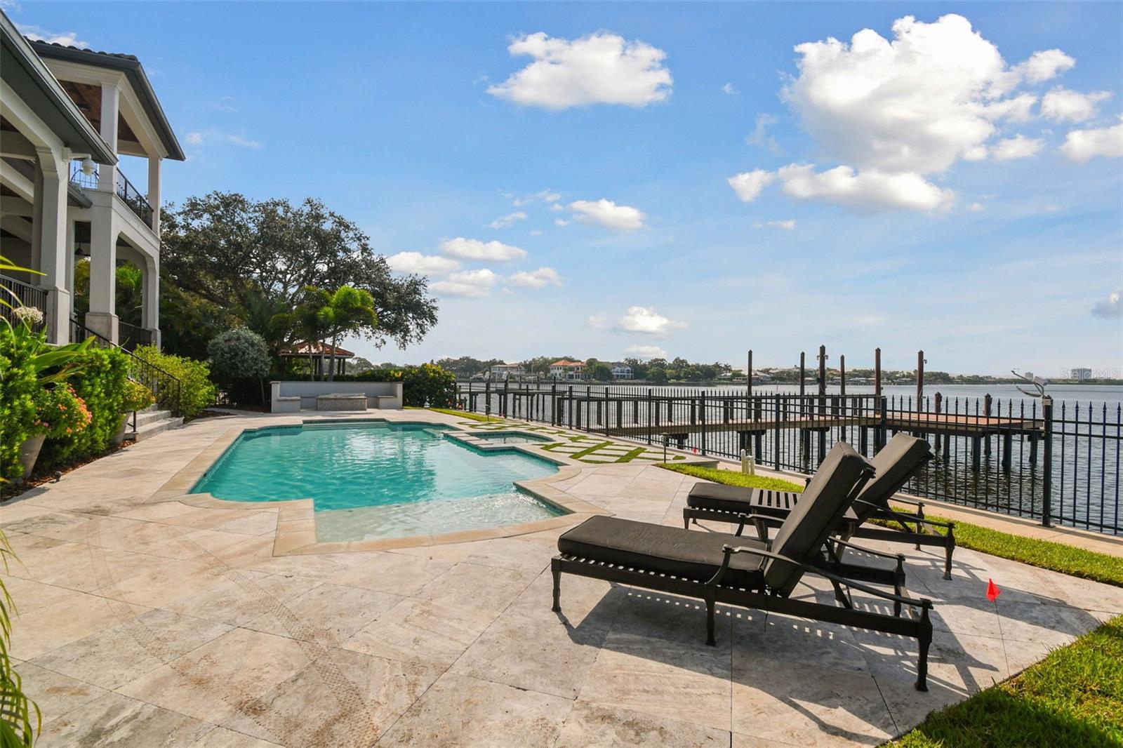 SUNSET PARK ISLES UNIT 1 - Residential