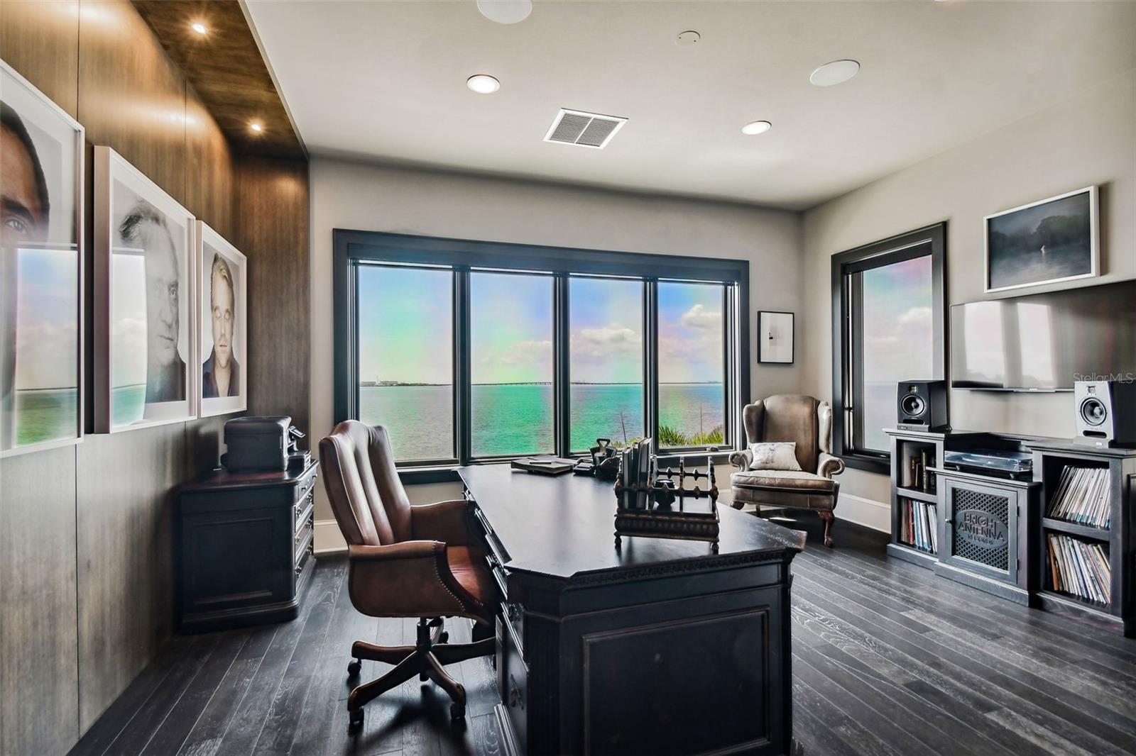 SUNSET PARK ISLES UNIT 1 - Residential