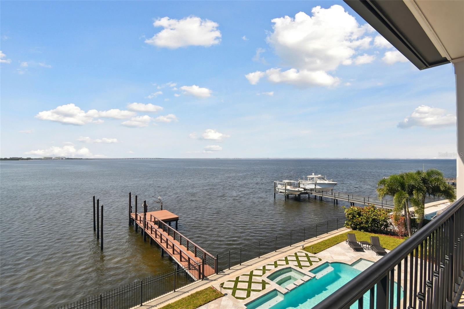 SUNSET PARK ISLES UNIT 1 - Residential