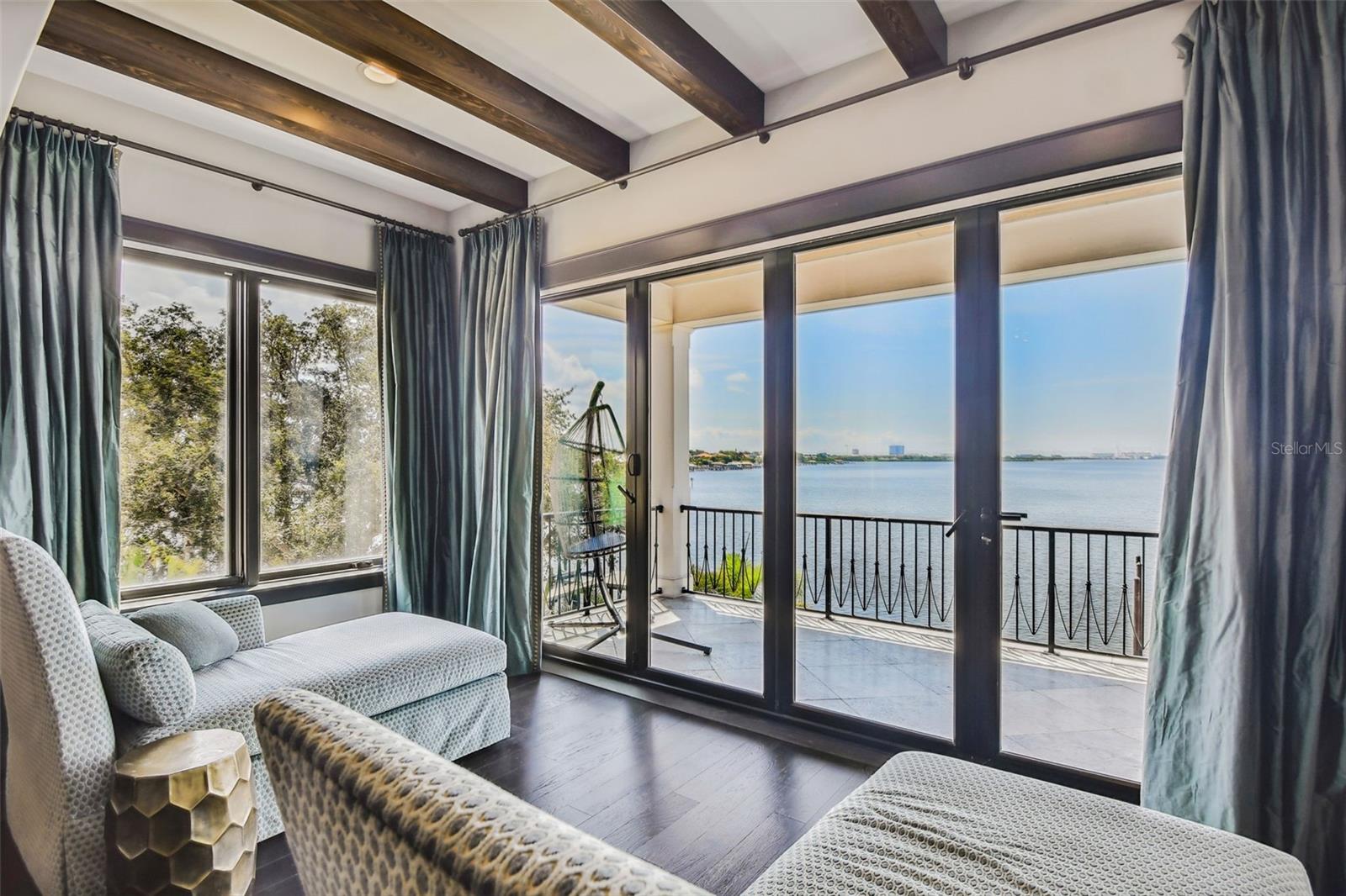 SUNSET PARK ISLES UNIT 1 - Residential